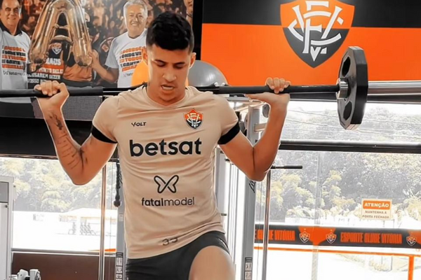 Camutanga continues to recover from knee surgery