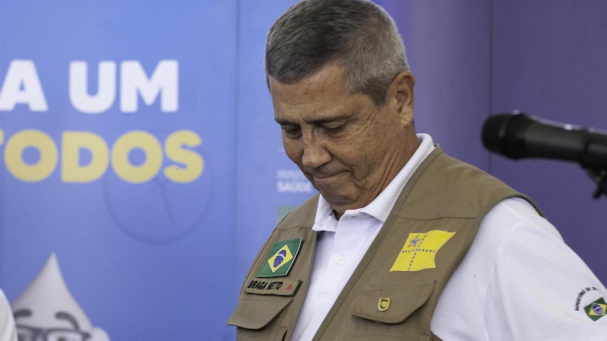 Former Defense Minister and Bolsonaro's number two arrested for his alleged role in the 2022 coup plot