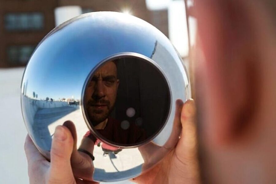 Company that reads iris accused of collecting data from minors returns in 2025