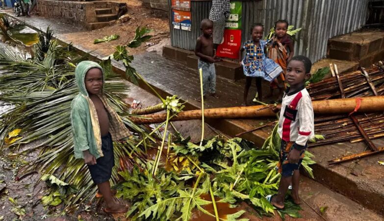 Discharge kills mother and 4 children in Mozambique. The chilling numbers of historic rains