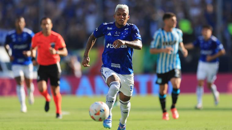 Gabriel Veron: por que o atacante não vai ficar no Cruzeiro?  image