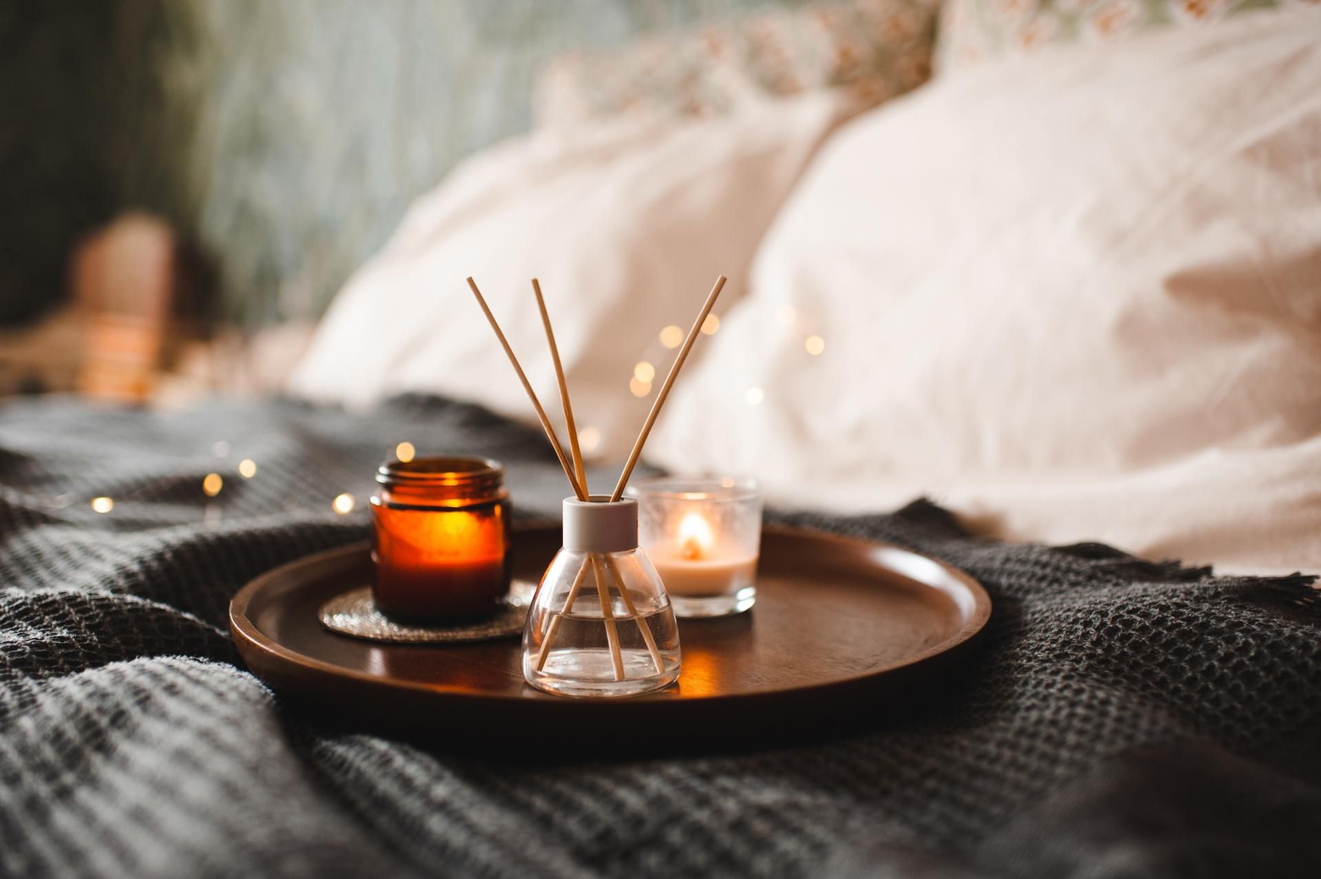 Pour 2 tablespoons and place it in the bedroom. The wonderful and soothing scent will spread throughout the room. Natural fragrance for your home