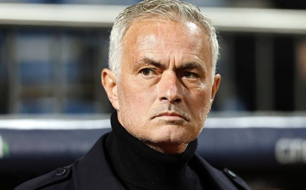 José Mourinho will undergo surgery in Portugal