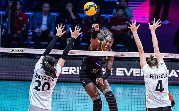 Praia Clube was beaten by Tianjin by 3 sets to 1