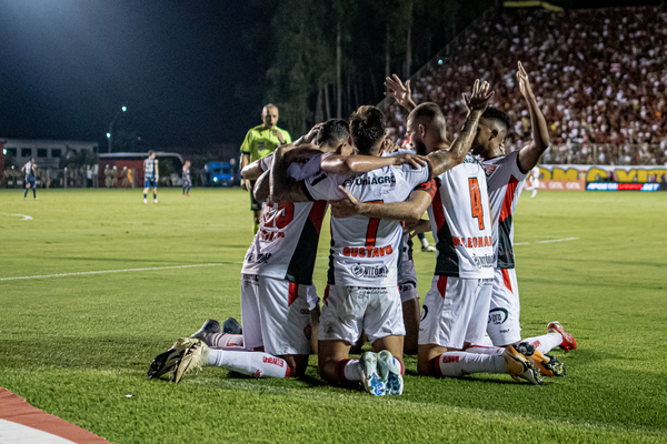 Vitória ends season with 