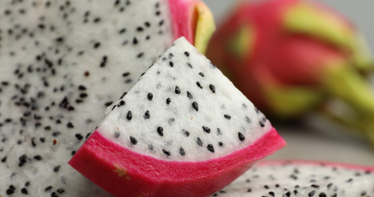 Dragon fruit pulp mask is good for the skin.