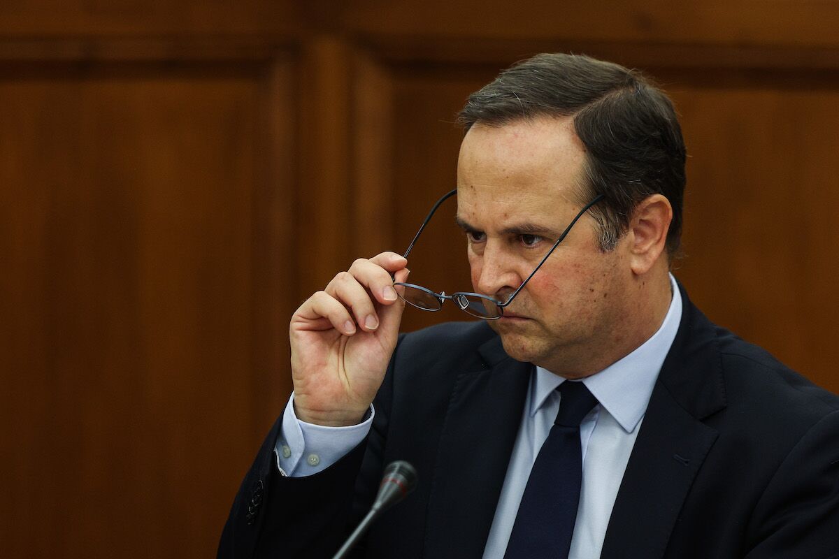 The PS is the party with the most defendants in Parliament. The right has absolute majority