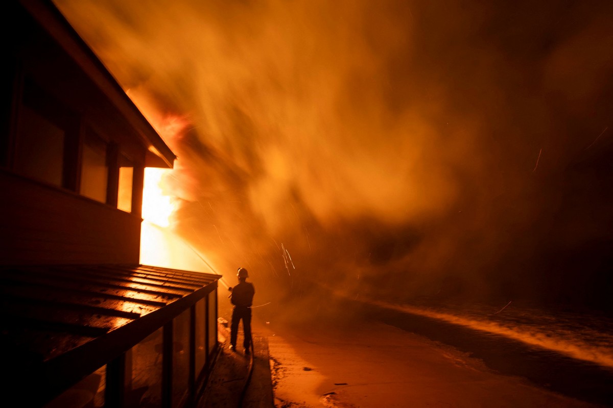 Fire in Los Angeles: Experts talk about revelatory images - The battle with the flames is uneven