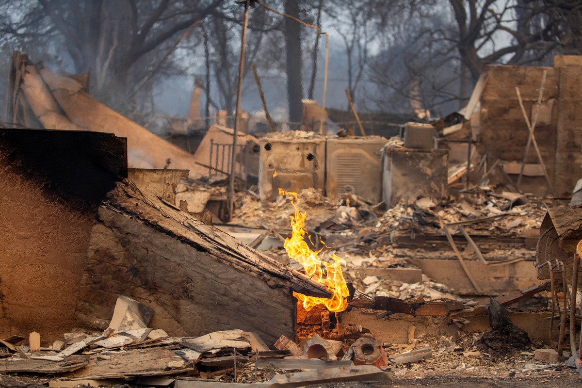 Fire in Los Angeles: Biblical disaster - Desperate residents, firefighters fight