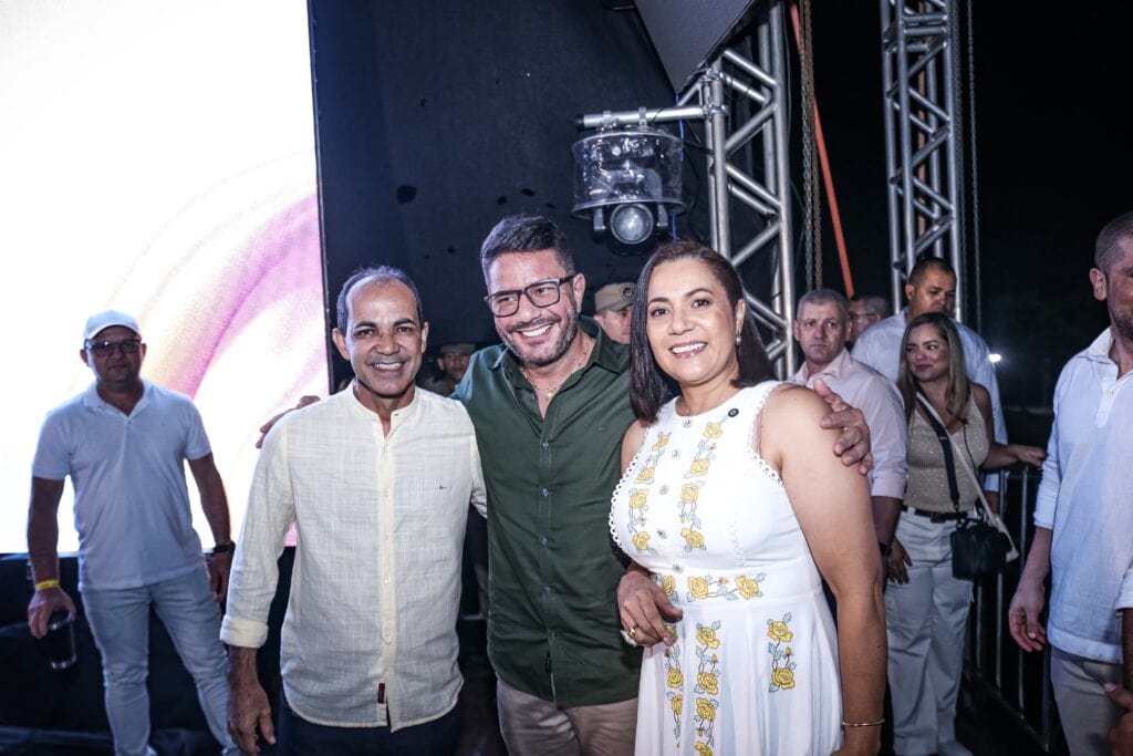 With a show by Tarcísio from Arcodeon, New Year's Eve in Cruzeiro do Sul brings together thousands of people; SEE PHOTOS