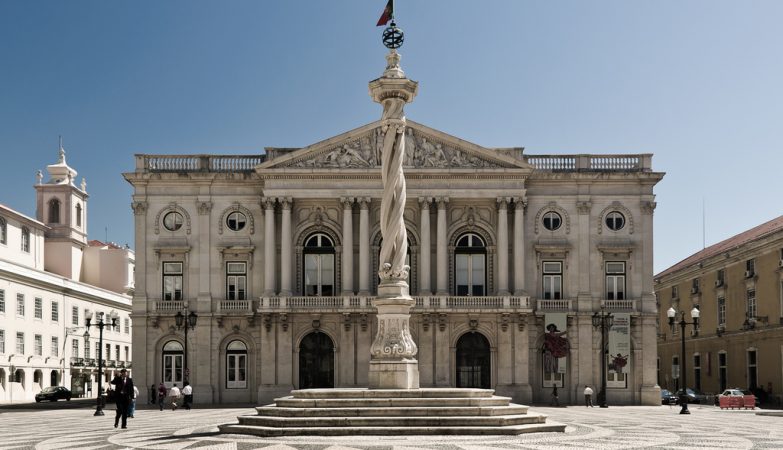 Confusion in the Assembly of Lisbon: leader of the reconquest group withdrawn by police