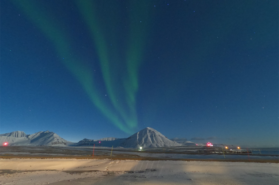 Super geomagnetic storms left tractors moving alone