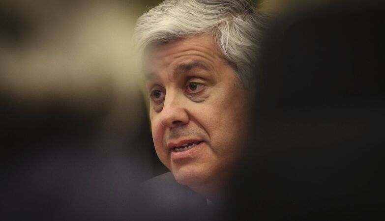 Government goes into Centeno's pocket? Rare meeting about salary is to show who is “in charge”