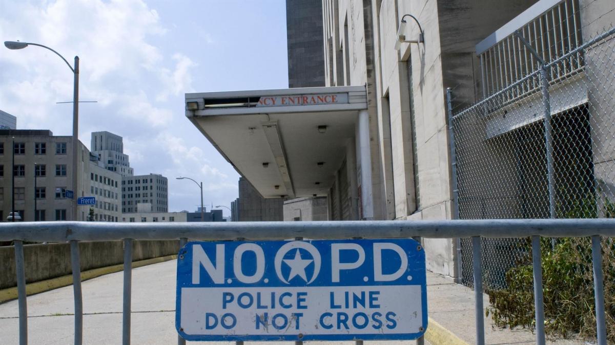 At least 10 dead and 30 injured in a massive car accident in New Orleans (USA)