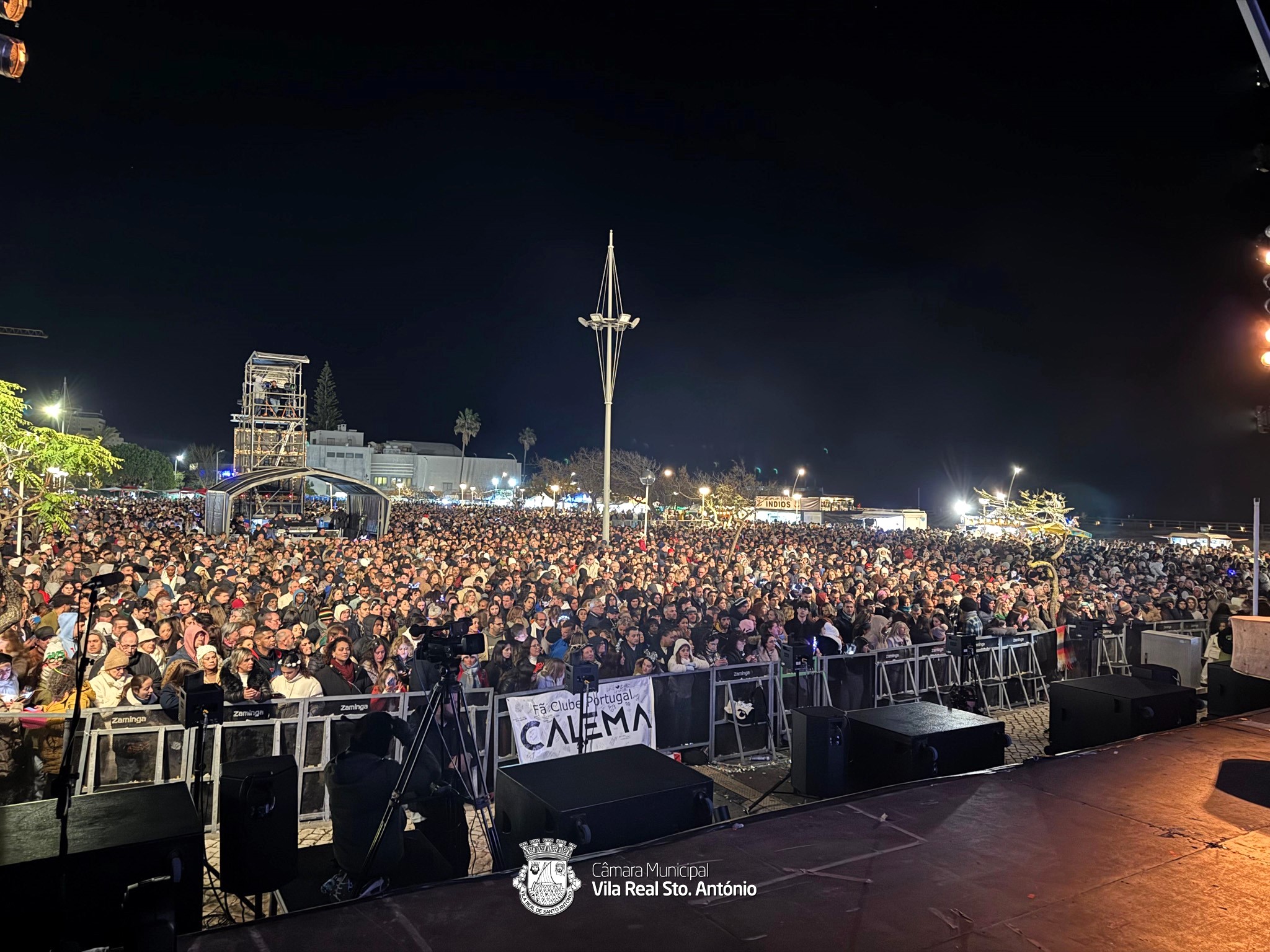 Monte Gordo celebrates New Year's Eve with thousands of people and a Calema show