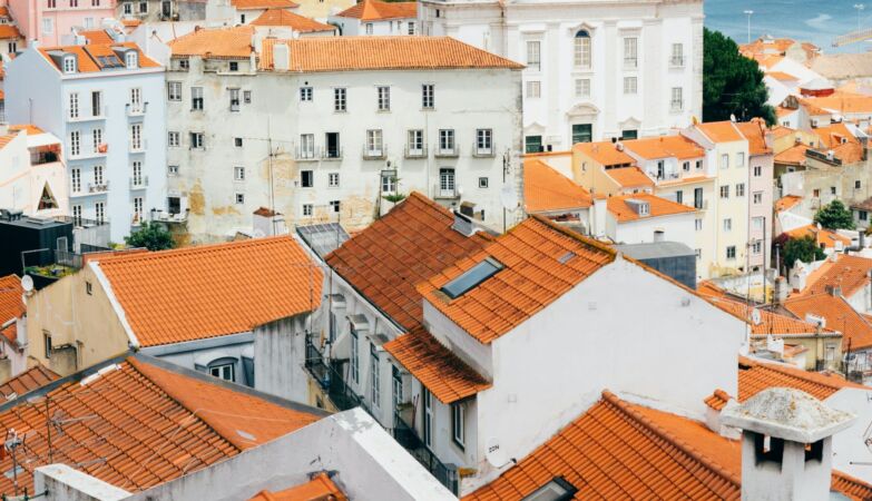 Houses in a neighborhood somewhere in Lisbon