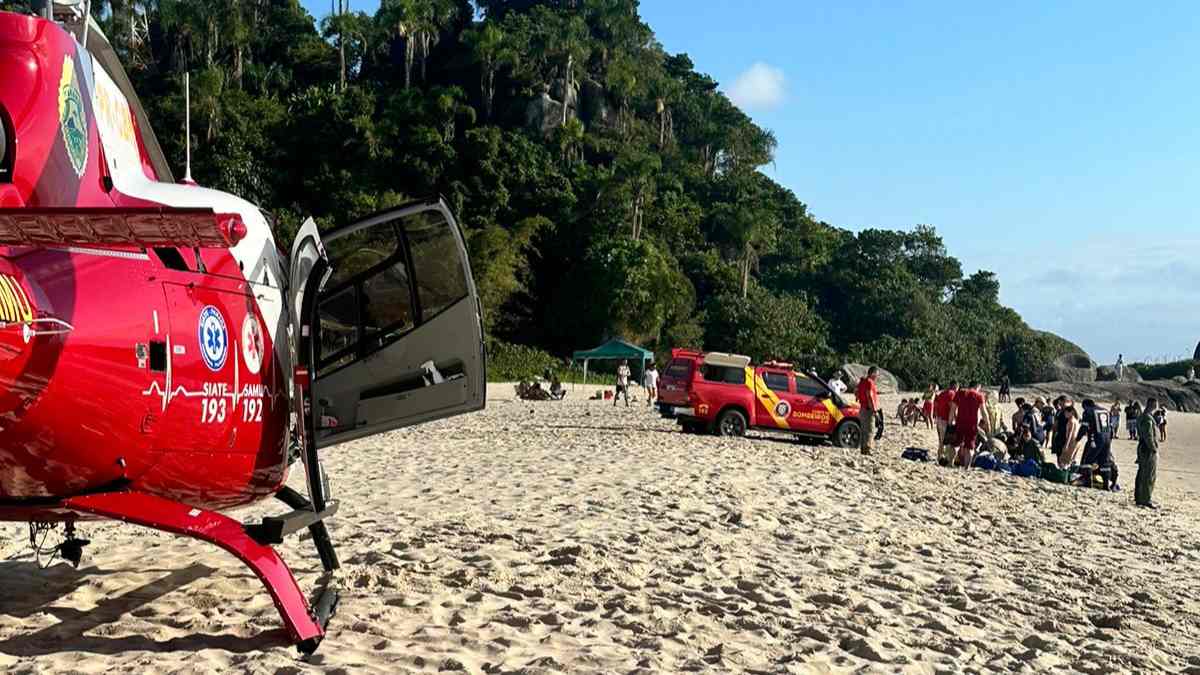 Adolescente se afoga no 1° dia do ano e é resgatado de helicóptero no litoral do PR