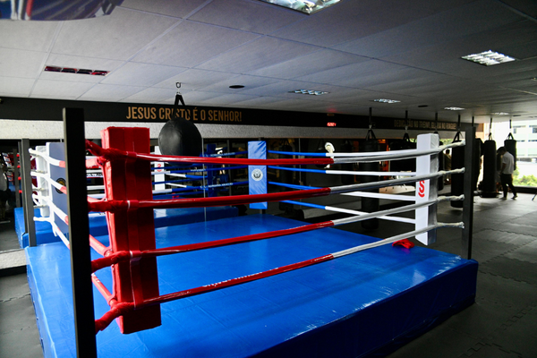 In addition to boxing, the place also offers Muay Thai, Karate and, soon, Jiu Jitsu