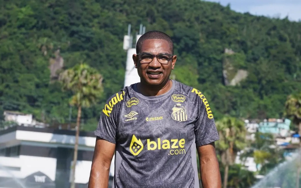 César Sampaio, Santos' new assistant