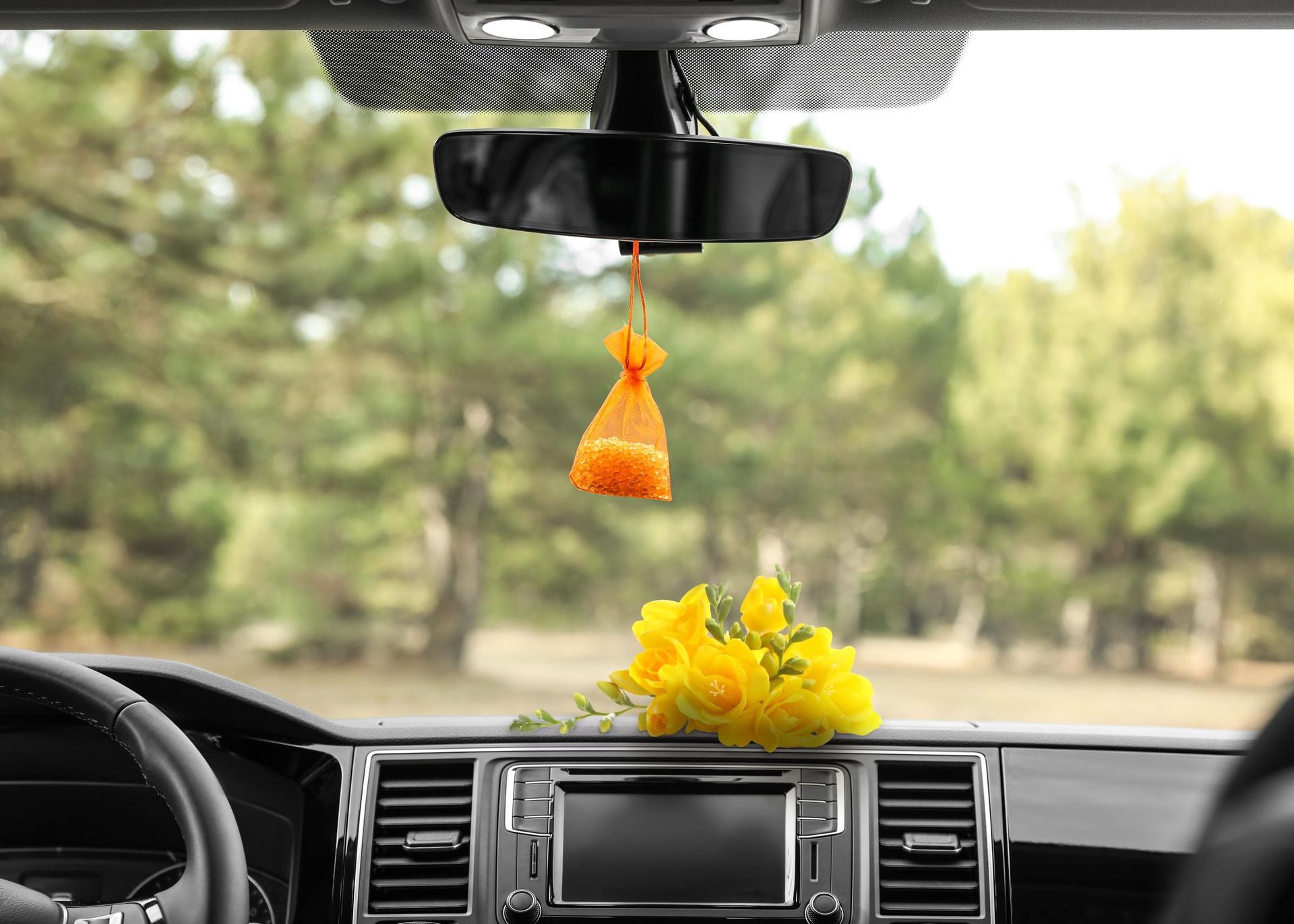 Pour 3 tablespoons and hang in the car, and the beautiful smell will make every journey more pleasant. It will stimulate and remove the stench from its inside. Natural smell for the car