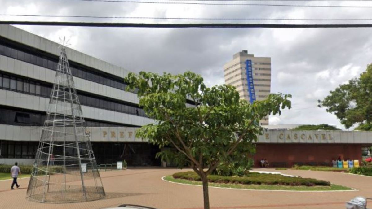 Man is shot dead in front of Cascavel City Hall