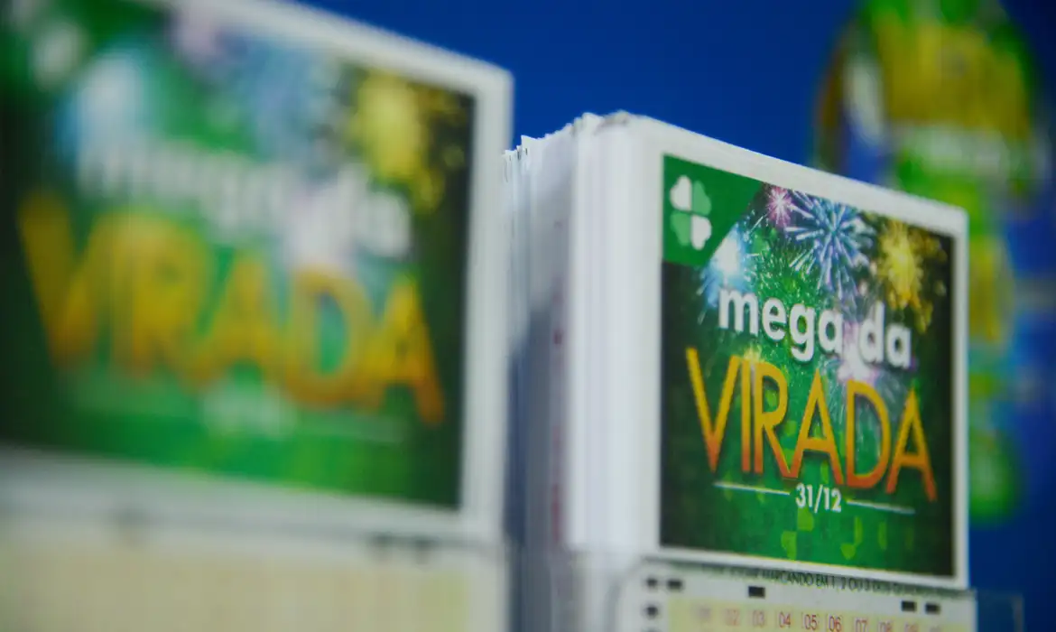 Mega da Virada foi sorteada na noite desta terça-feira (31)