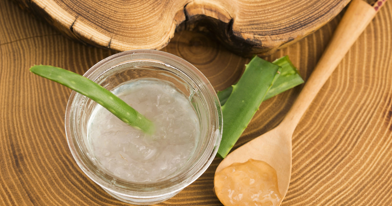 Aloe gel is an excellent soothing agent