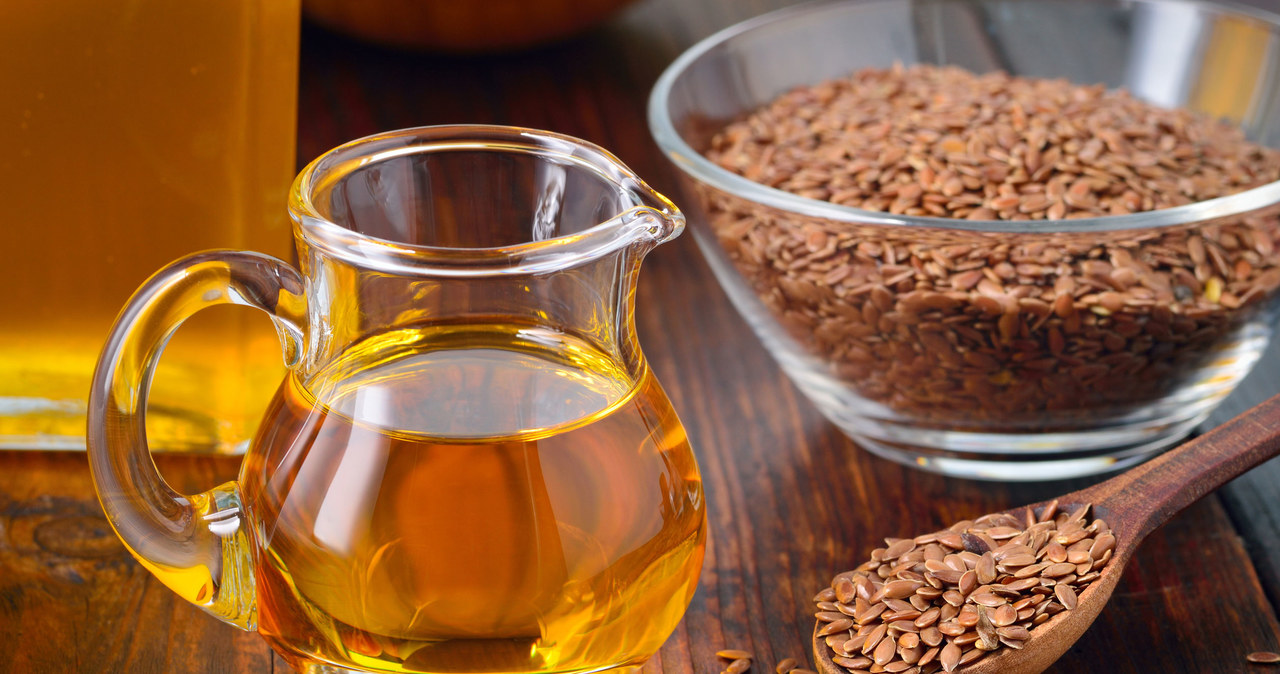 Linseed oil is a real wealth of valuable ingredients, including unsaturated fatty acids. /123RF/PICSEL