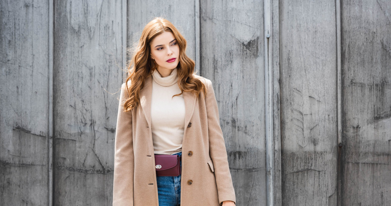 This coat will be a hit of spring. In such weather, it can be worn now