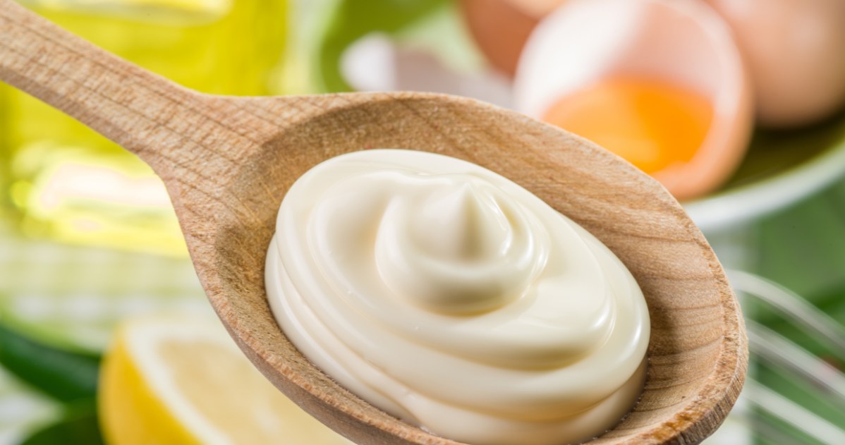 Mayonnaise will help us remove the remains of the adhesive