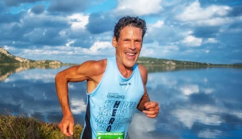 Dean Karnazes ran 563 km nonstop. It took three and a half days