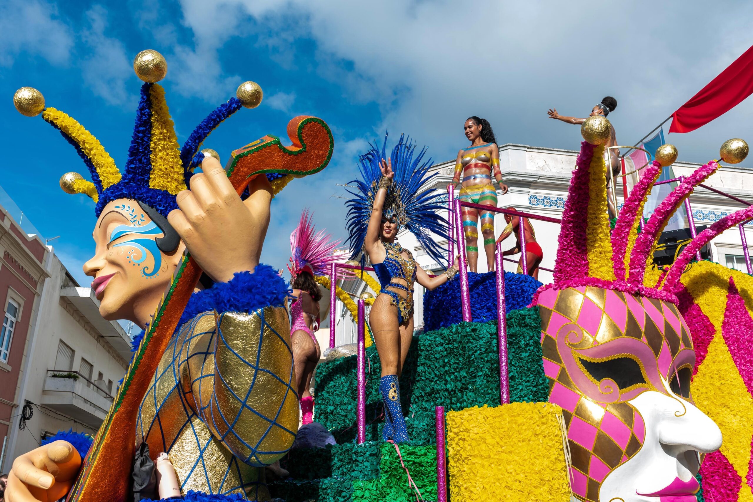 “Carnival is not a drought…” and is the scene of criticism and fun in Loulé