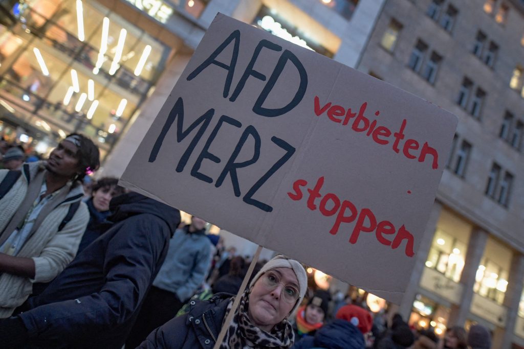 Η «νομιμοποίηση» της AfD στη Γερμανία και το «χαστούκι» στον Μερτς