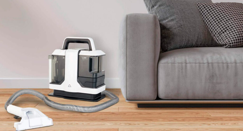 The double washing vacuum cleaner reaches the resistant upholstery and surfaces