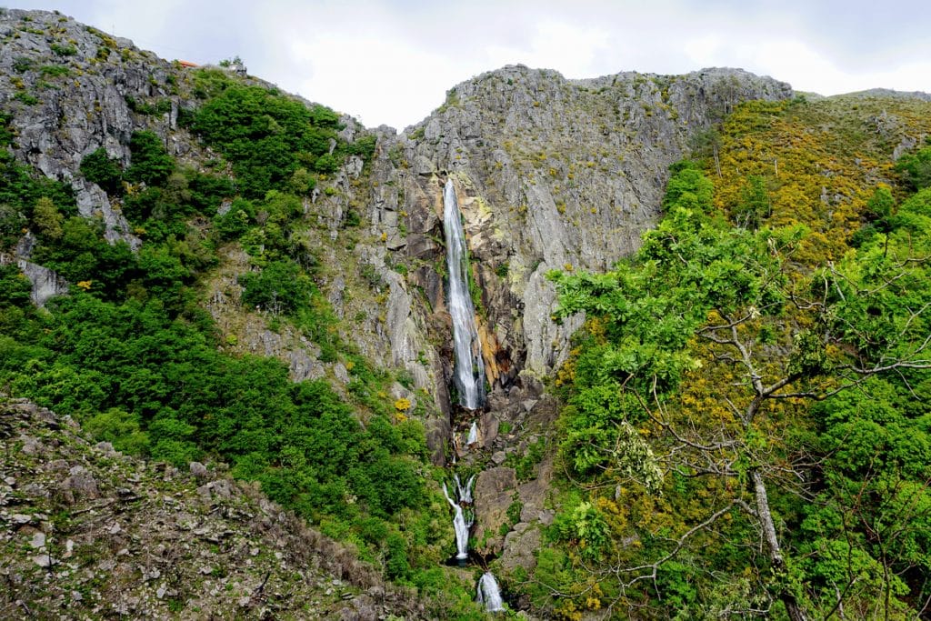 Discover the Mizarela Frecha: The 'Queen of the Waterfalls' and the highest in mainland Portugal