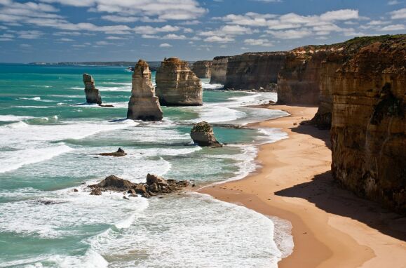 Before you die you have to go to these 10 beaches with unique "extras". Two are Portuguese