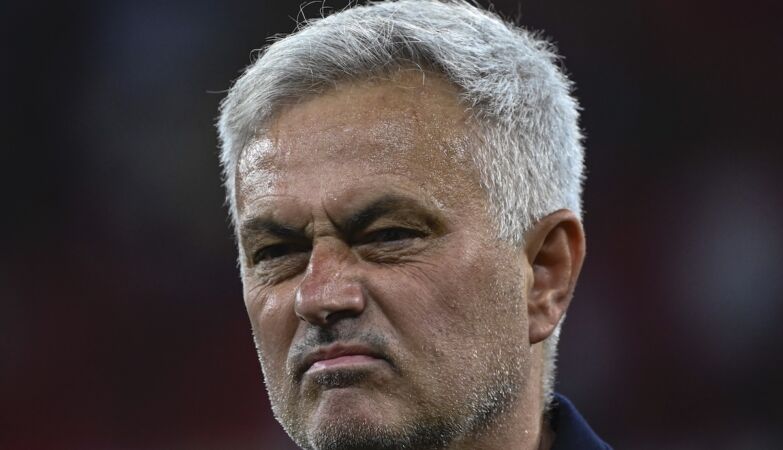 Mourinho accused of racism in Türkiye. League suspends it until April