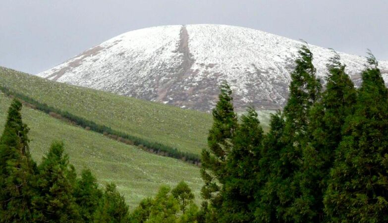 Snow in the Azores (in several islands). Rare phenomenon arrives on Valentine's Day