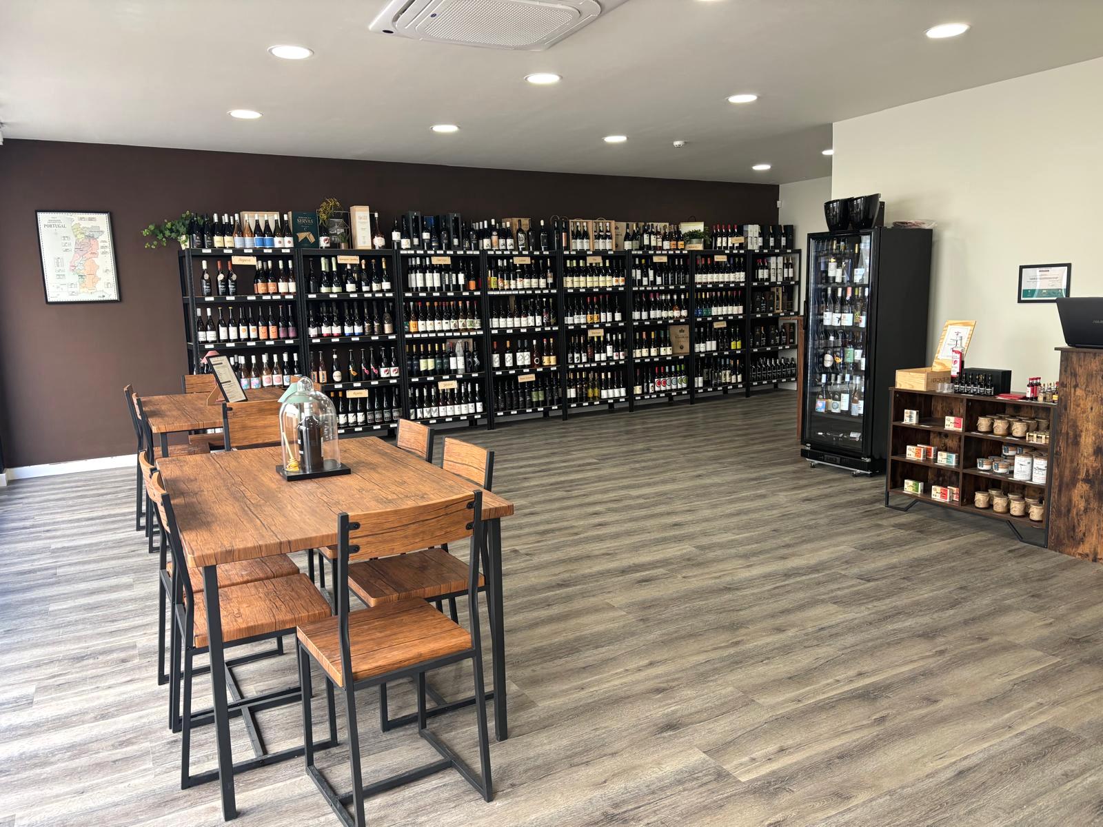 New Space opens doors in Olhão with wine tests and small producers