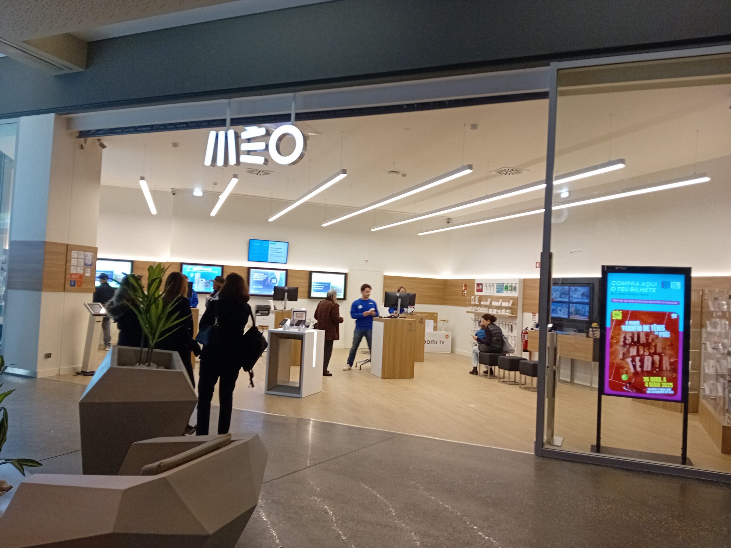 Tavira Plaza Meo Store reopens with a more interactive and functional space