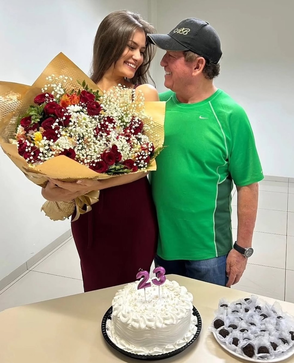 Amado Batista, 73, is surprised in the 23 years of his girlfriend Miss - Photo: Instagram