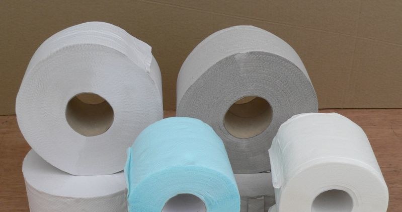 Gray toilet paper can be safer, although of course not every white is harmful to health /123RF /PICSEL