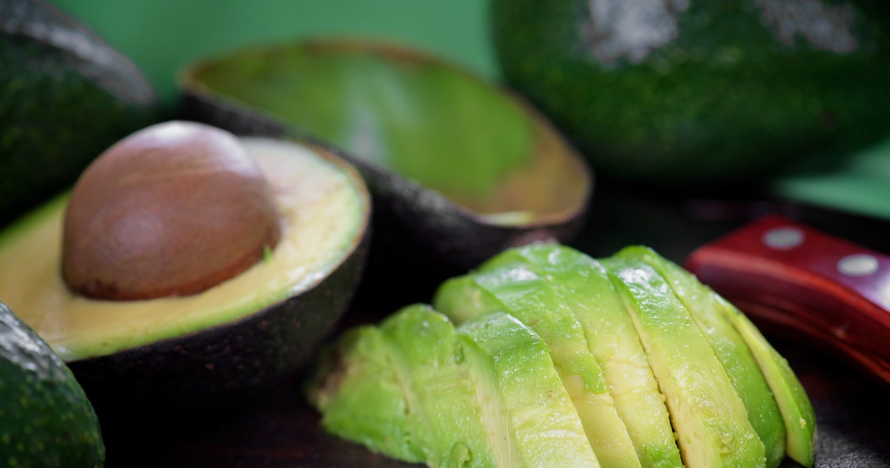 Avocado is useful during home care /123RF /PICSEL