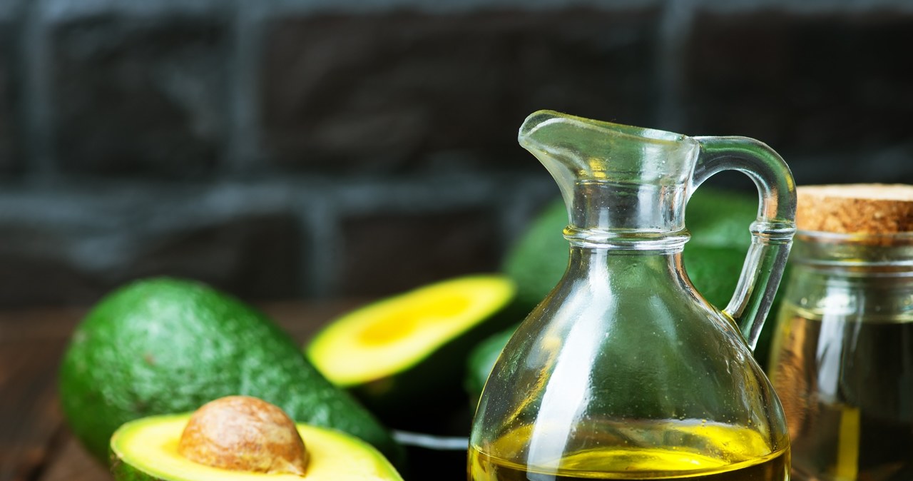 Avocado oil has a great effect on hair and complexion /123RF /PICSEL