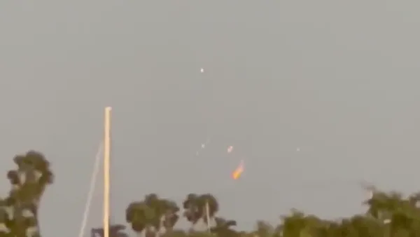 Spacex rocket explodes in the middle of the flight and causes problems in air traffic in Florida