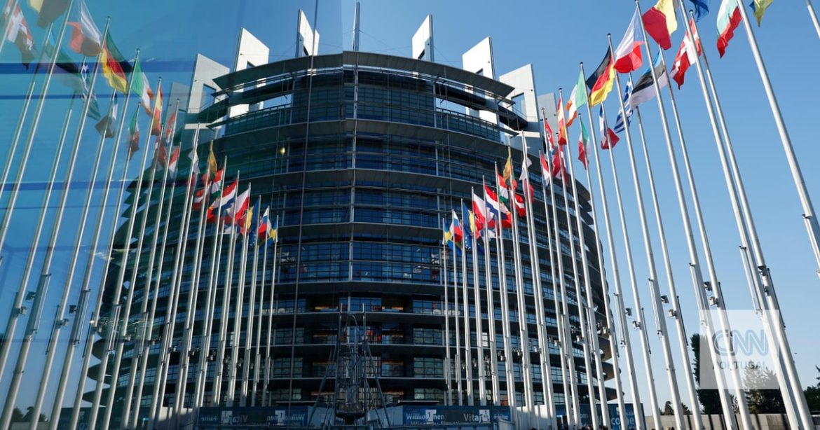 Prosecutors investigate corruption in the European Parliament with search in Portugal
