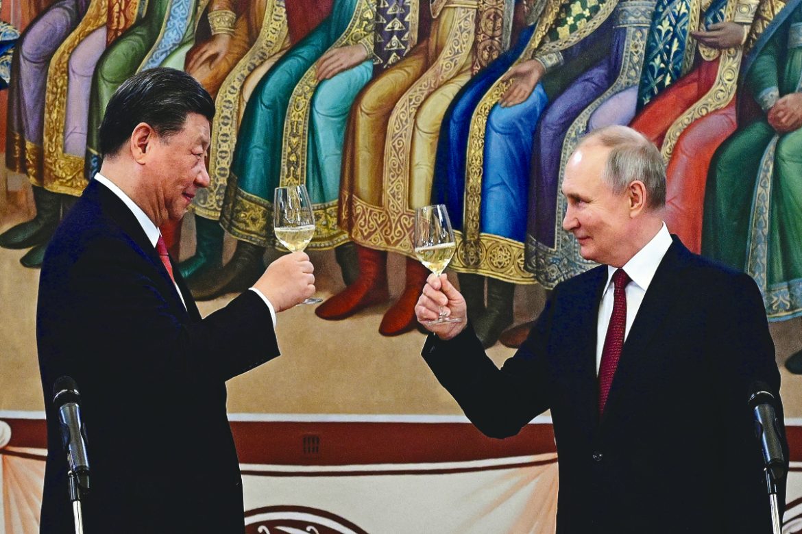 Τραμπ: Μην ασχολείστε με τον Πούτιν, αλλά με τους «μετανάστες βιαστές» – Μην καταντήσουμε Ευρώπη