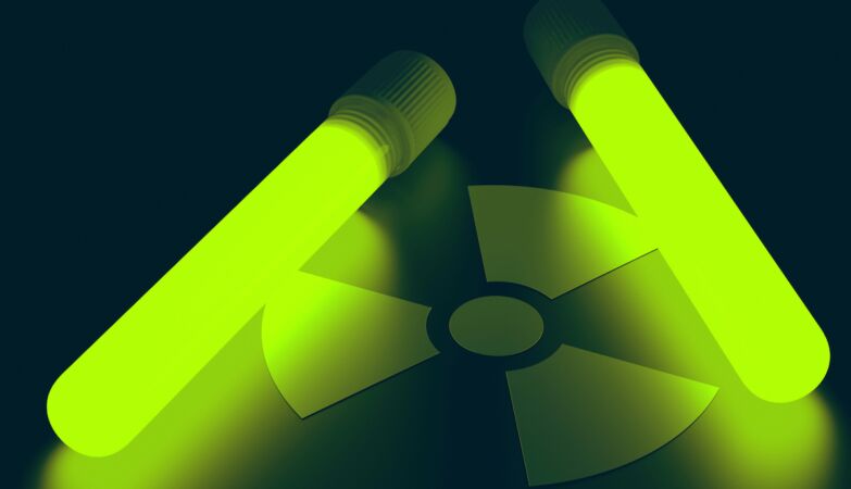 New battery that shines in the dark transforms nuclear waste into energy