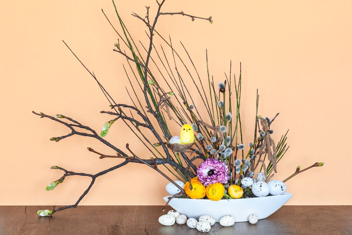 Easter centerpiece with flowers