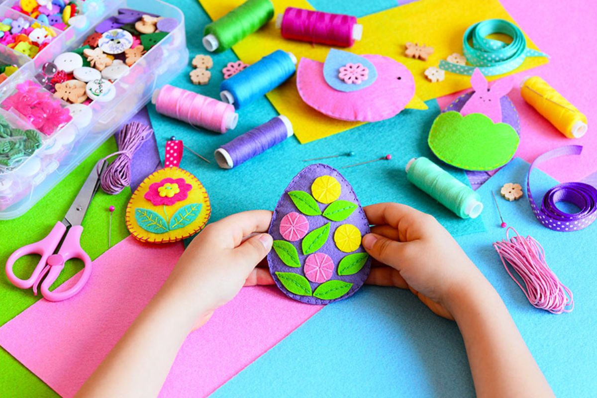 Easter chores with felt